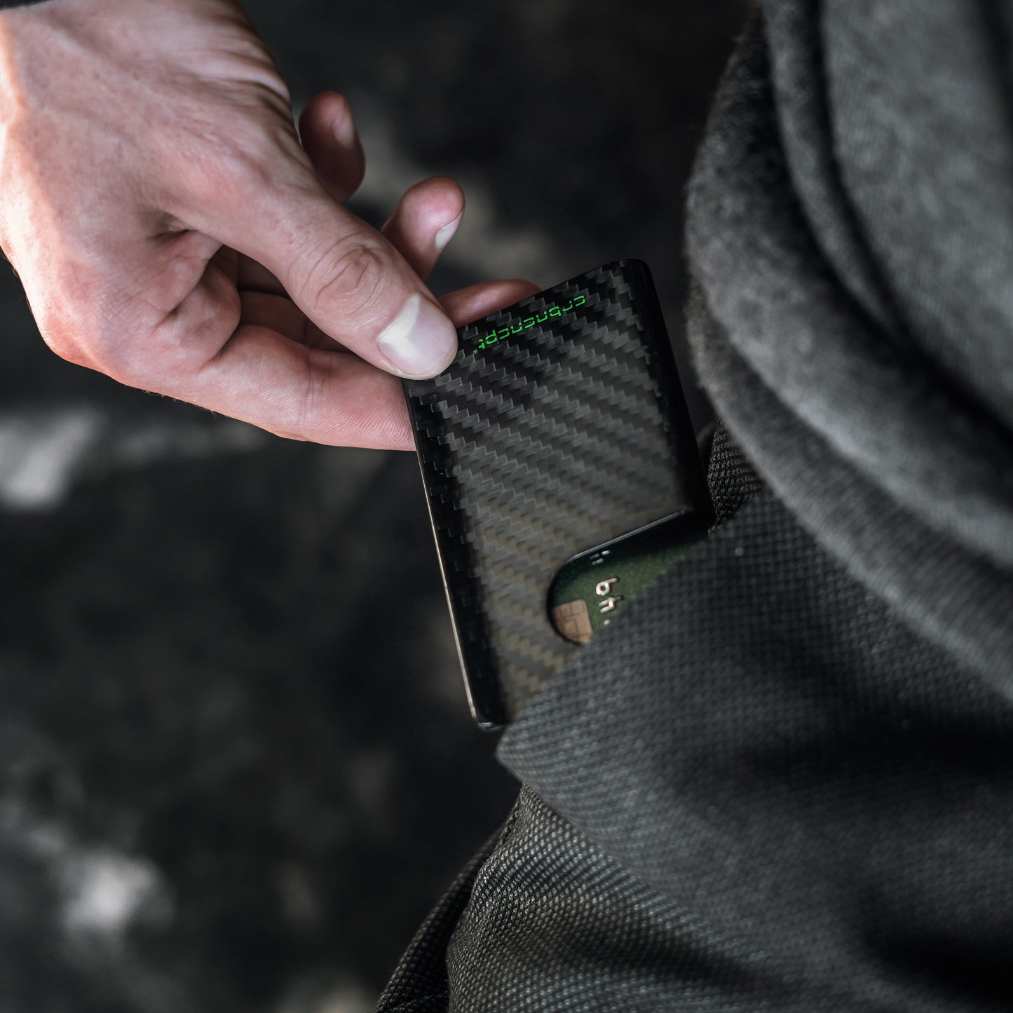 Carbon Fiber Kartenetui | RFID